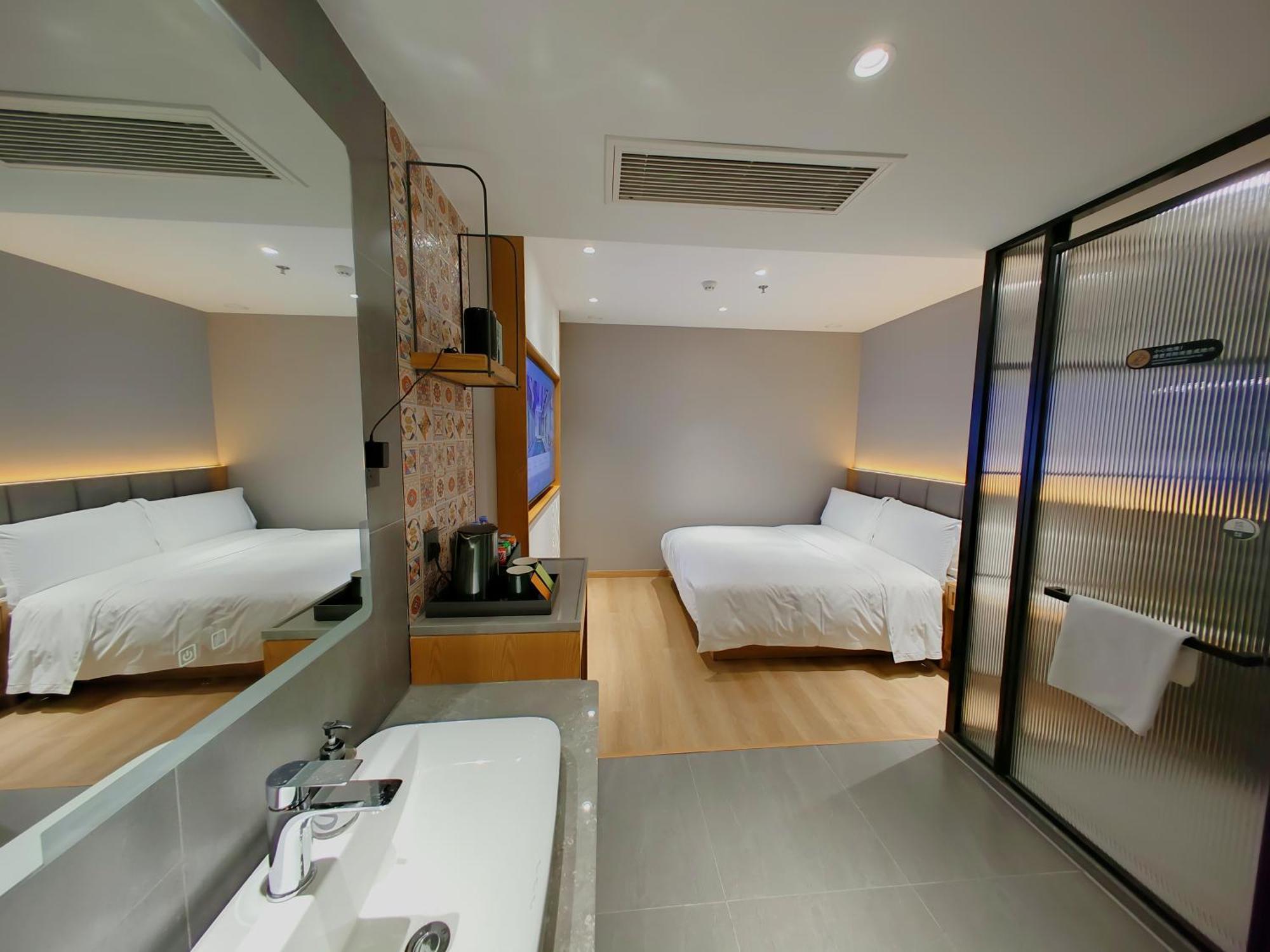 True Go Hotel - Shanghai Jing'An Temple Nanjing West Road Exterior foto